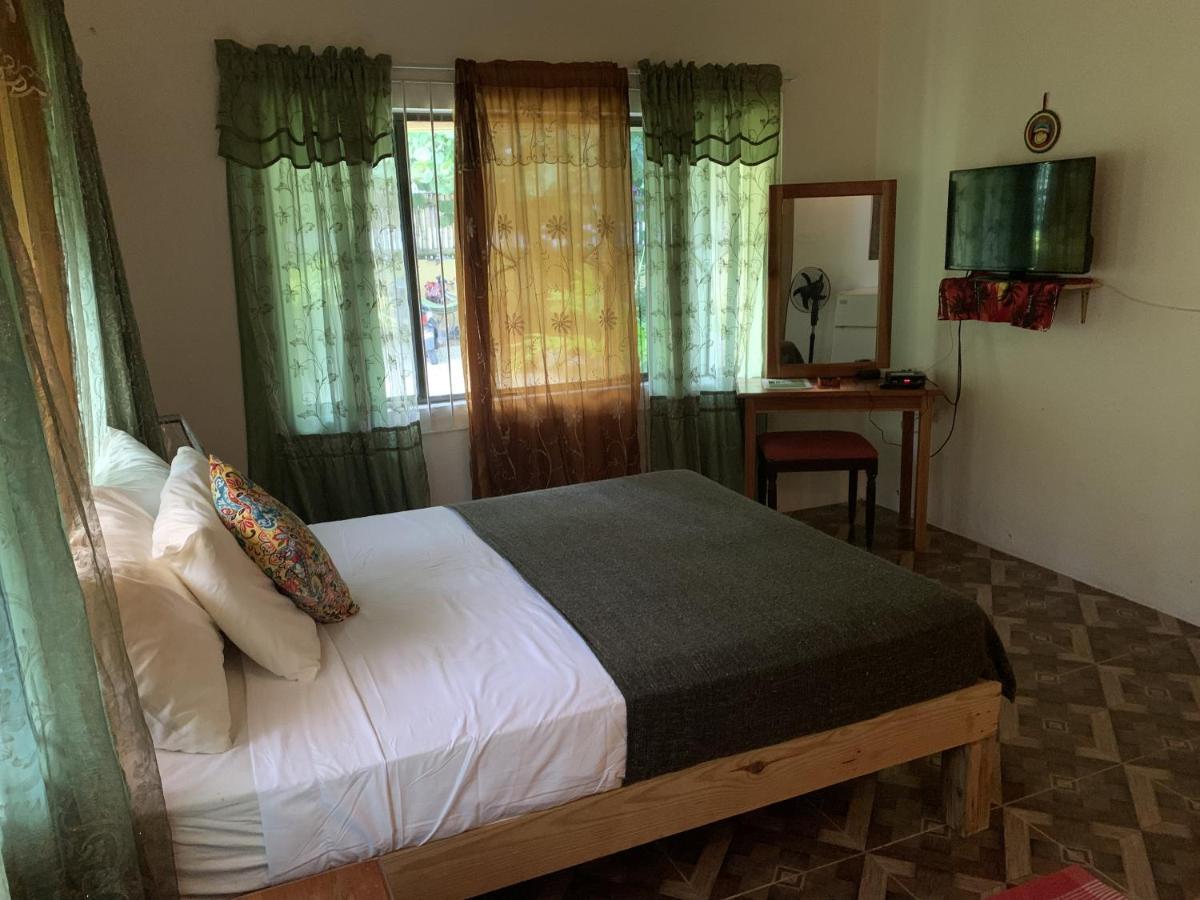 Can Jam Retreat Негрил Екстер'єр фото